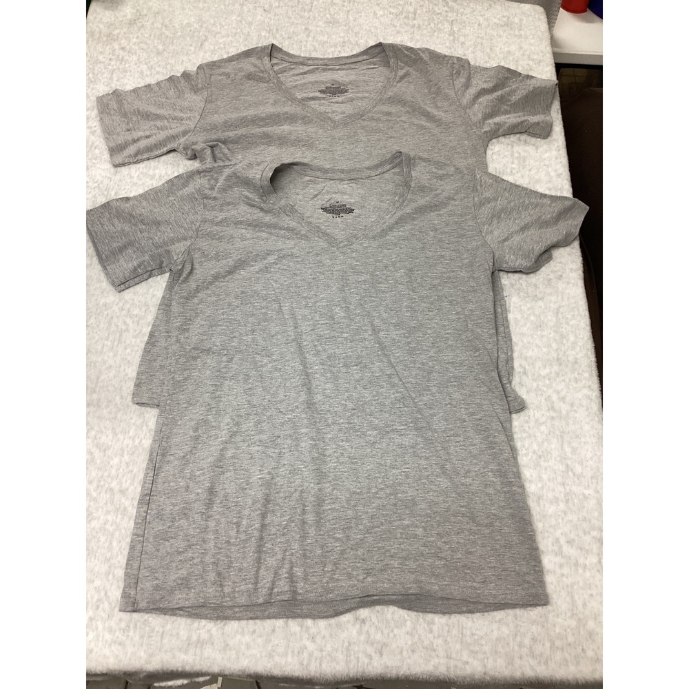 Lot‎ of 2 Womens Heather Gray V-Neck Short Slv T-Shirts Size Medium Cotton Blend